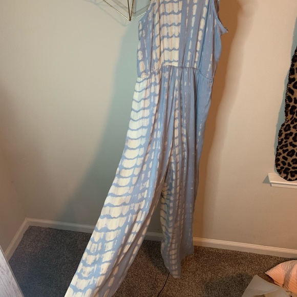 Jumpsuit - Picture 2 of 4